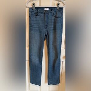 Parker Smith Women’s Mid Wash Blue Straight Jeans. Size 8/29.
EUC